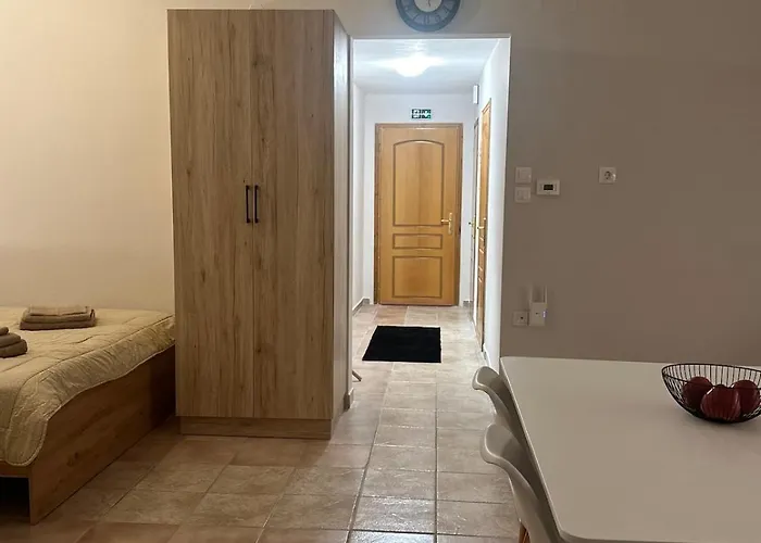 Little Nest דירה פלורינה